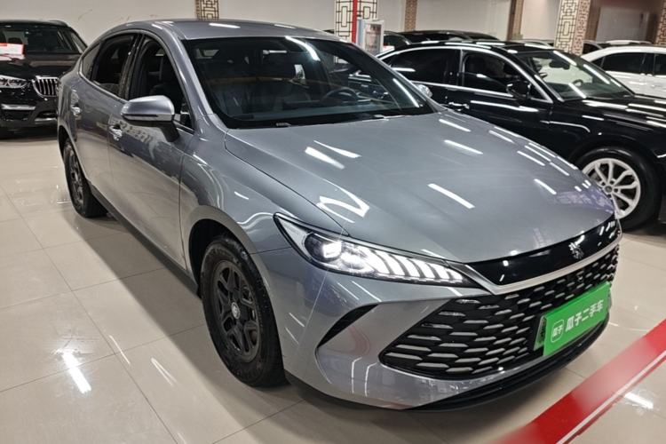 Used BYD Qin PLUS 2025 DM-i Smart Drive 55KM Leading Model Front Right 45 Deg