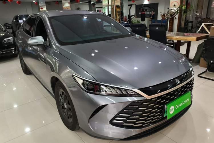 Used BYD Qin PLUS 2025 DM-i Smart Drive 55KM Leading Model Front Right 45 Deg