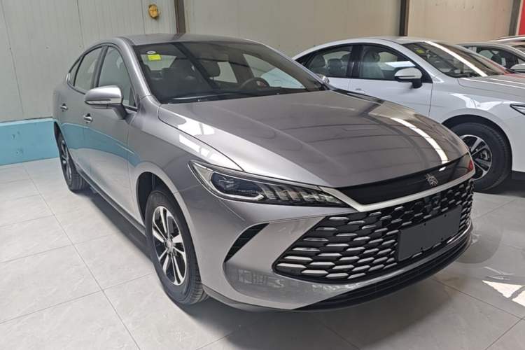Used BYD Qin PLUS  Front Right 45 Deg