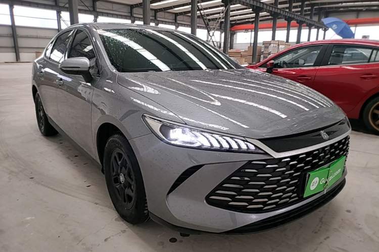 Used BYD Qin PLUS 2025 DM-i Smart Drive 55KM Leading Model Front Right 45 Deg