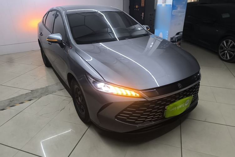 Used BYD Qin PLUS 2025 DM-i Smart Drive 55KM Leading Model Front Right 45 Deg
