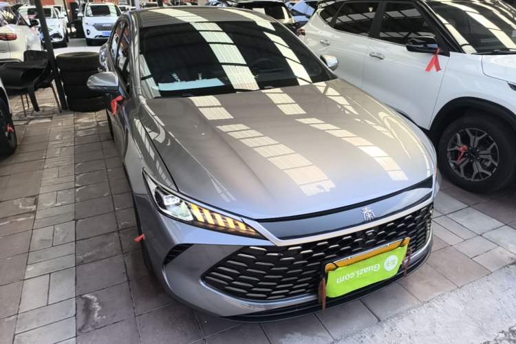 Used BYD Qin PLUS 2025 DM-i Smart Drive 55KM Leading Model Front Right 45 Deg