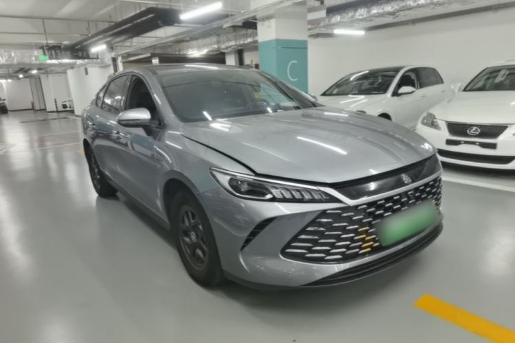 Used BYD Qin PLUS 2025 DM-i Smart Drive 55KM Leading Model Front Right 45 Deg