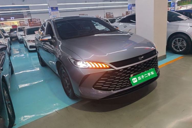 Used BYD Qin PLUS 2025 DM-i Smart Drive 55KM Leading Model Front Right 45 Deg