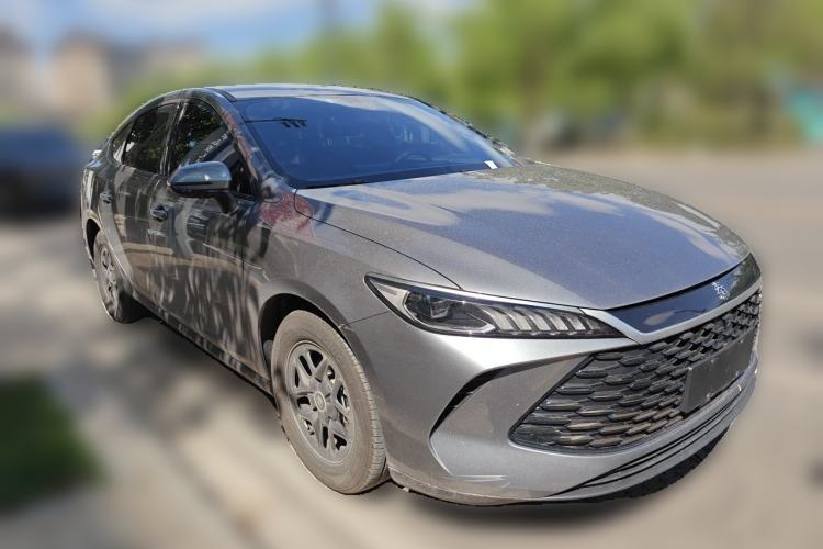 Used BYD Qin PLUS 2025 DM-i Smart Drive 55KM Leading Model Front Right 45 Deg
