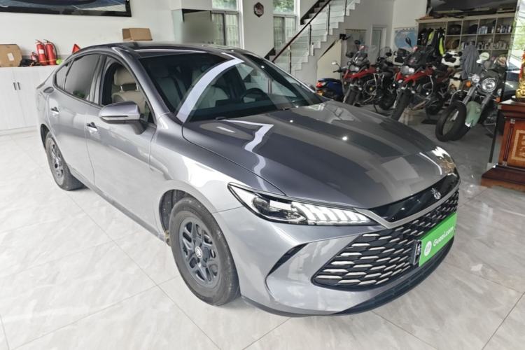 Used BYD Qin PLUS 2025 DM-i Smart Drive 55KM Leading Model Front Right 45 Deg
