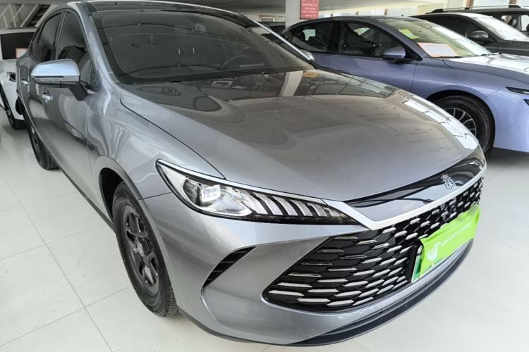 Used BYD Qin PLUS 2025 DM-i Smart Drive 55KM Leading Model Front Right 45 Deg