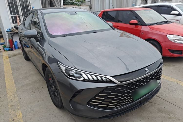 Used BYD Qin PLUS 2025 DM-i Smart Drive 55KM Leading Model Front Right 45 Deg
