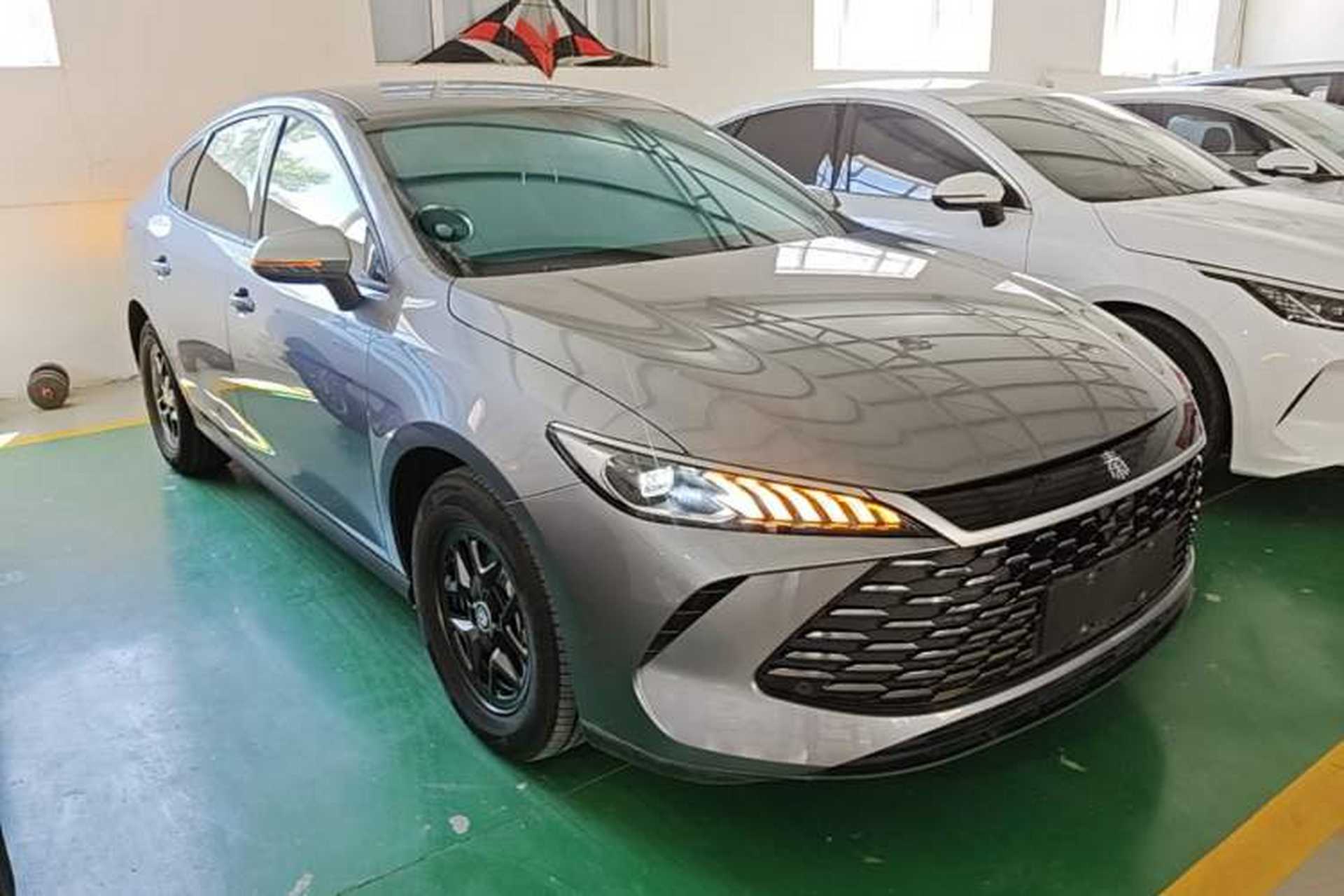 Used BYD Qin PLUS 2025 DM-i Smart Drive 55KM Leading Model Front Right 45 Deg