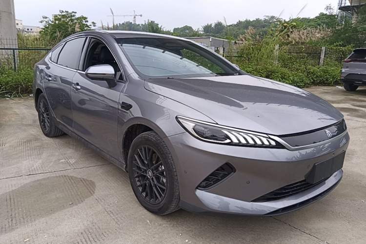 Used BYD Qin PLUS 2025 EV Smart Drive Version 510KM Beyond Model Front Right 45 Deg