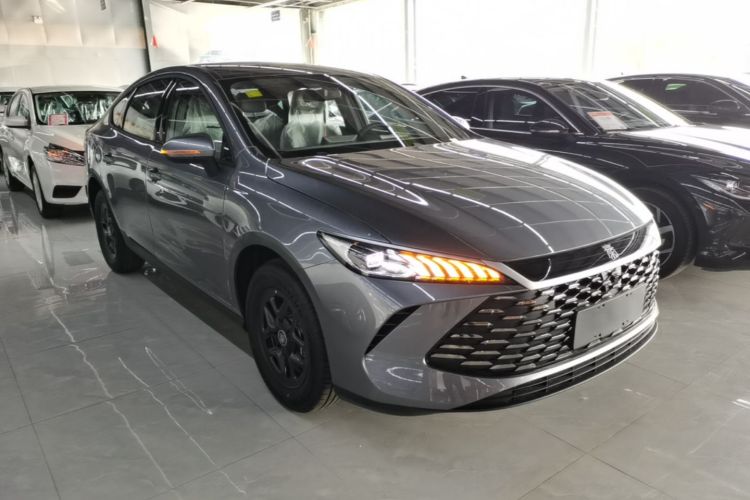 Used BYD Qin PLUS  Front Right 45 Deg