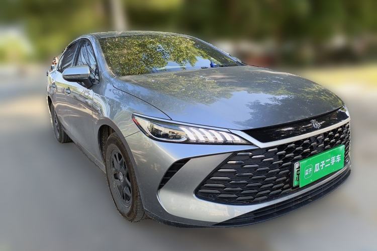Used BYD Qin PLUS 2025 DM-i Smart Drive 55KM Leading Model Front Right 45 Deg