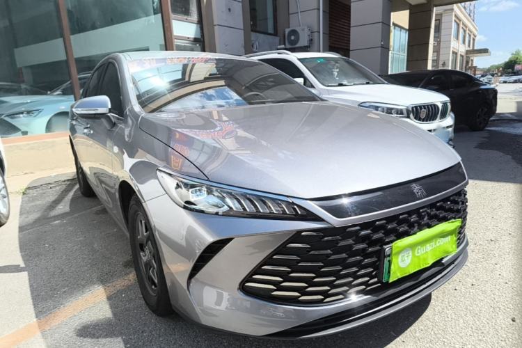 Used BYD Qin PLUS 2025 DM-i Smart Drive 55KM Leading Model Front Right 45 Deg