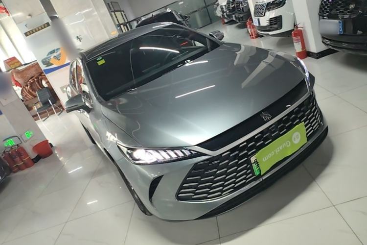 Used BYD Qin PLUS 2025 DM-i Smart Drive 55KM Leading Model Front Right 45 Deg