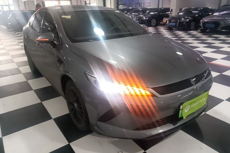 Used BYD Qin PLUS 2025 EV Smart Drive Edition 510KM Leading Model Front Right 45 Deg