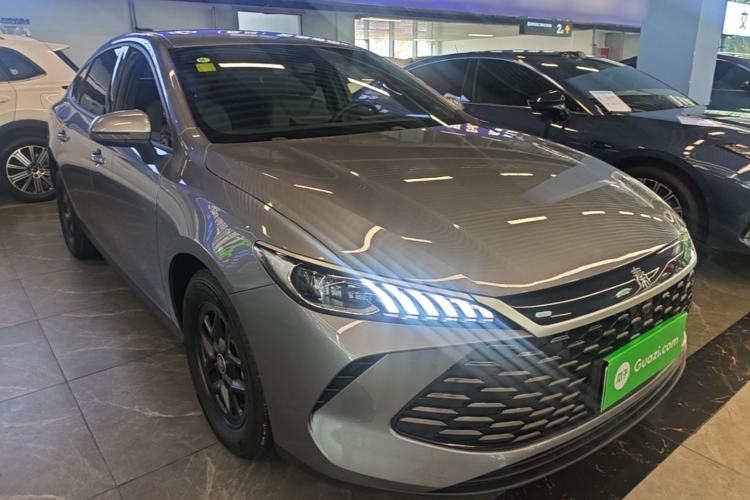 Used BYD Qin PLUS 2025 DM-i Smart Drive 55KM Leading Model Front Right 45 Deg