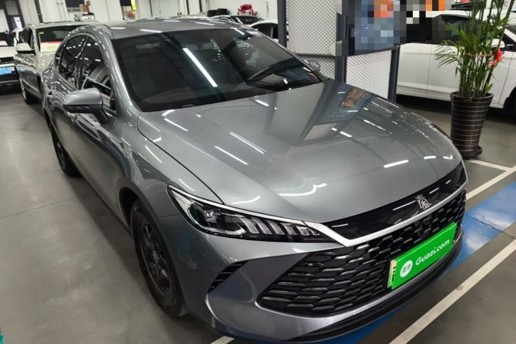 Used BYD Qin PLUS 2025 DM-i Smart Drive 55KM Leading Model Front Right 45 Deg