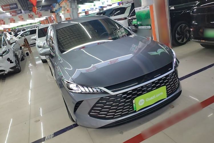 Used BYD Qin PLUS 2025 DM-i Smart Drive 55KM Leading Model Front Right 45 Deg