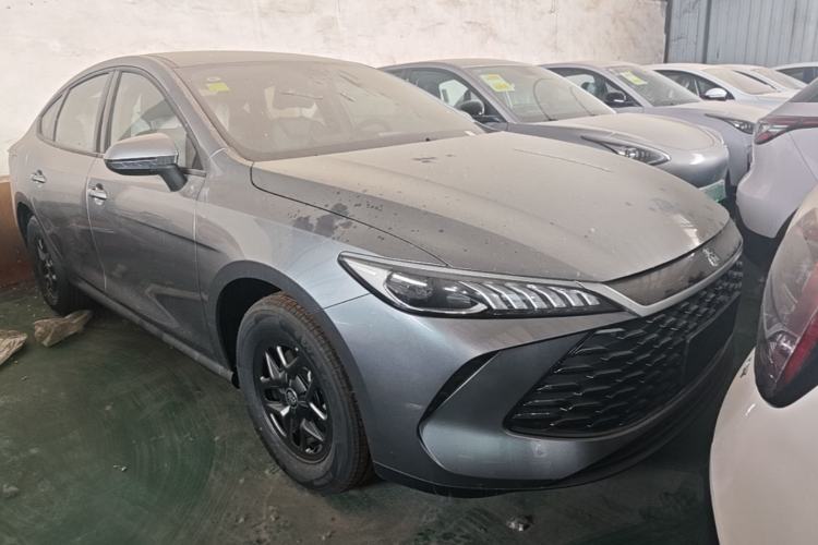 Used BYD Qin PLUS  Front Right 45 Deg