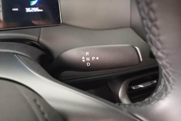 Used BYD Qin PLUS  Gear Lever