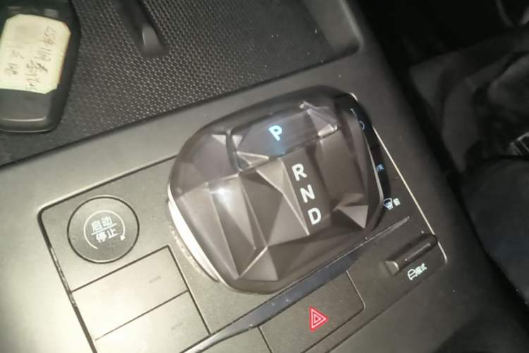 Used BYD Qin PLUS 2025 EV Smart Drive Edition 510KM Leading Model Gear Lever