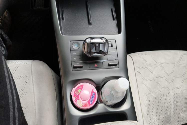 Used BYD Qin PLUS 2025 DM-i Smart Drive 55KM Leading Model Gear Lever