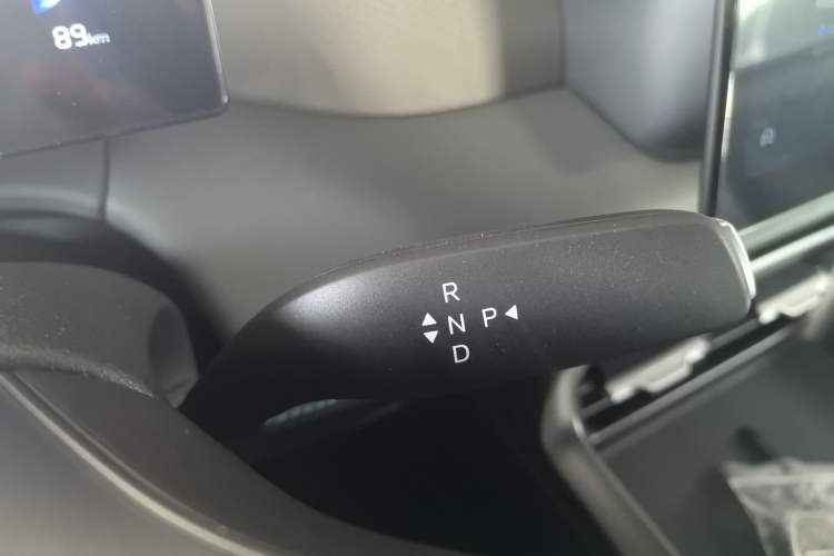 Used BYD Qin PLUS  Gear Lever