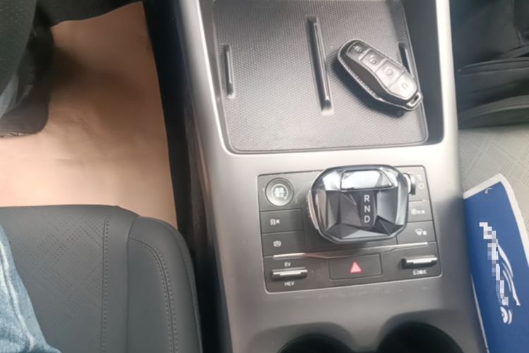 Used BYD Qin PLUS 2025 DM-i Smart Drive 55KM Leading Model Gear Lever