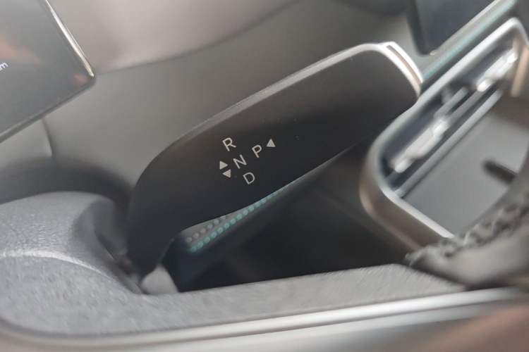 Used BYD Qin PLUS  Gear Lever