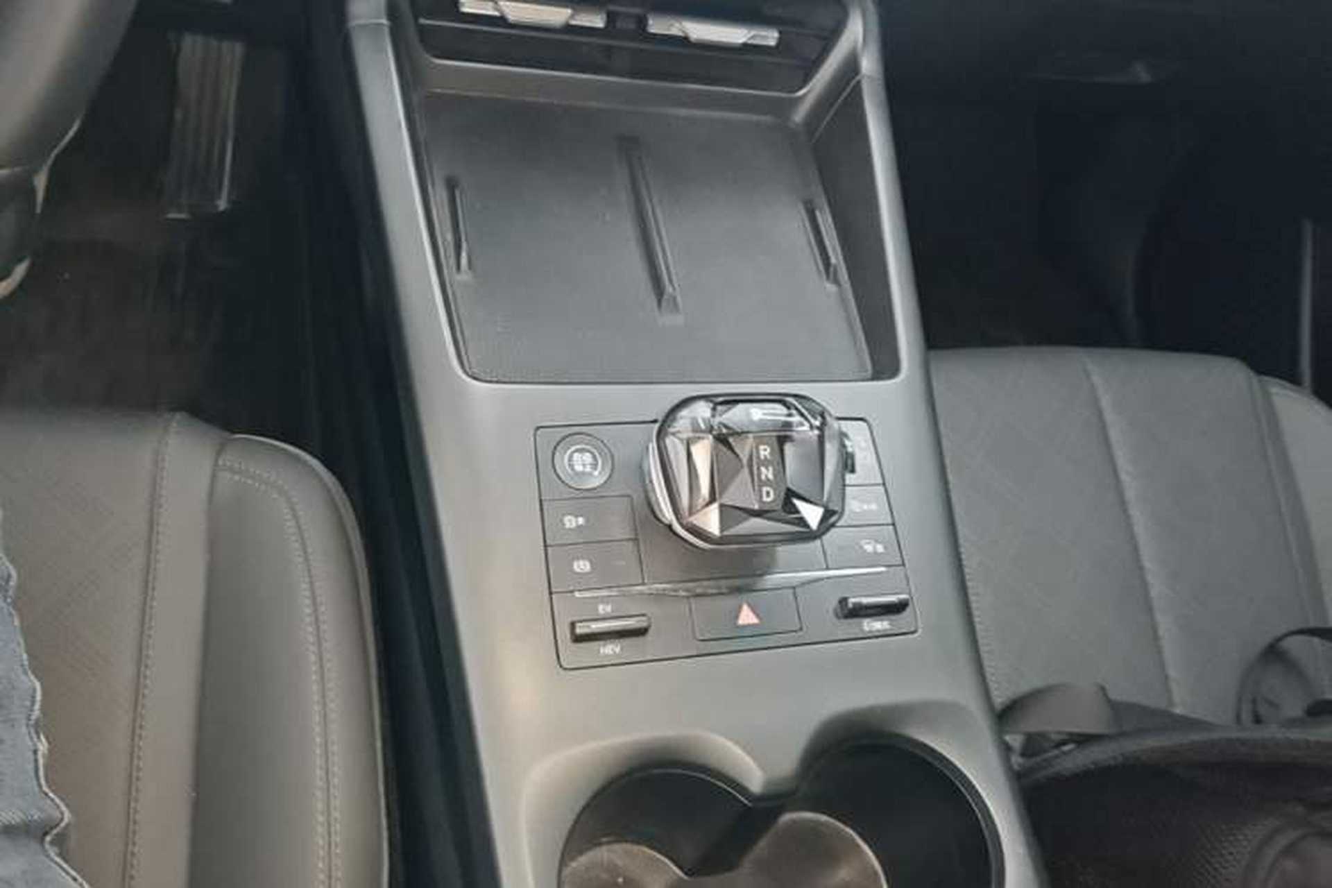 Used BYD Qin PLUS 2025 DM-i Smart Drive 55KM Leading Model Gear Lever