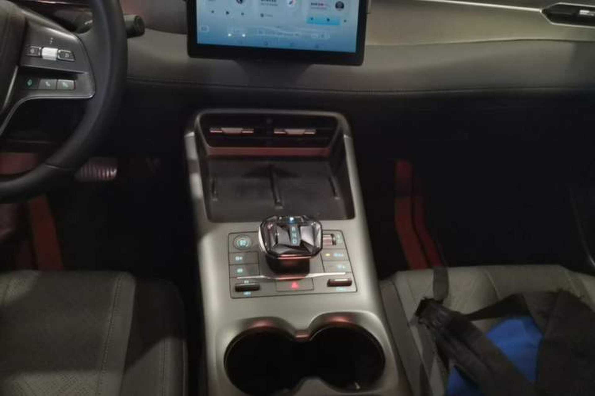 Used BYD Qin PLUS 2025 DM-i Smart Drive 55KM Leading Model Gear Lever