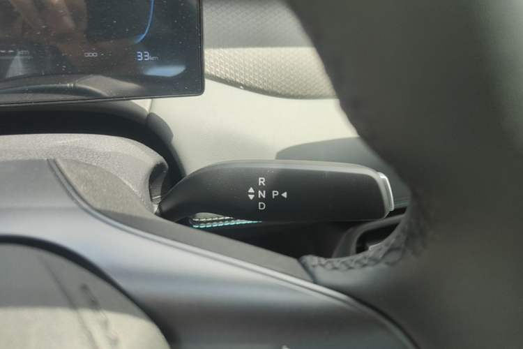 Used BYD Qin PLUS  Gear Lever