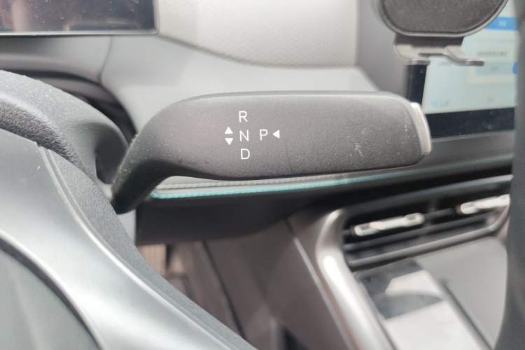 Used BYD Qin PLUS  Gear Lever