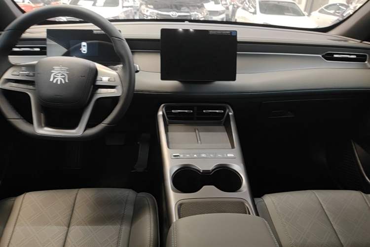 Used BYD Qin PLUS  Gear Lever