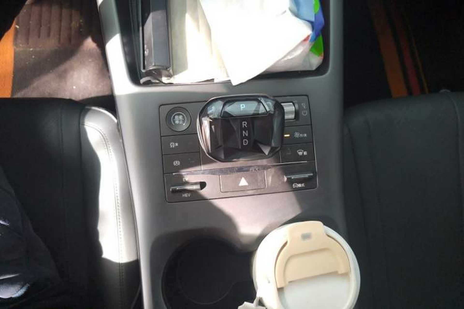 Used BYD Qin PLUS 2025 DM-i Smart Drive 55KM Leading Model Gear Lever