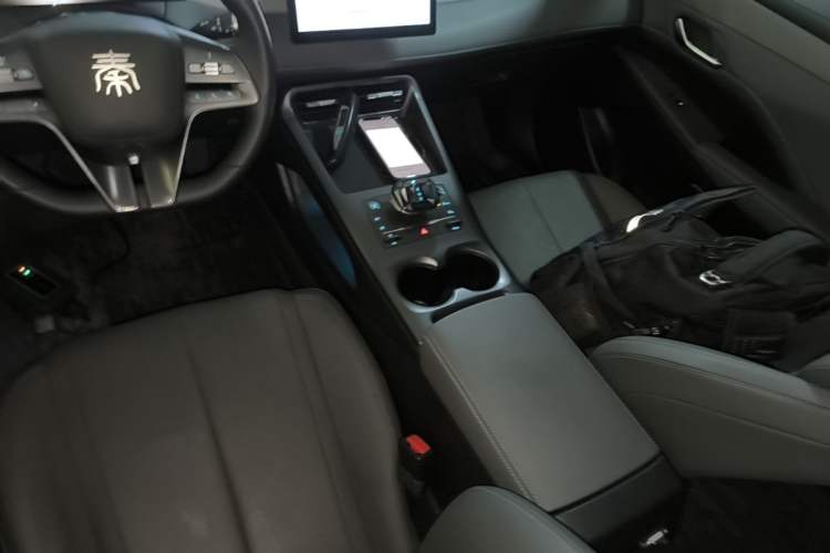 Used BYD Qin PLUS 2025 DM-i Smart Drive 55KM Leading Model Gear Lever