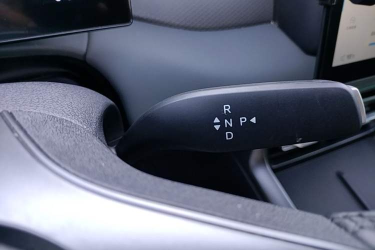 Used BYD Qin PLUS  Gear Lever