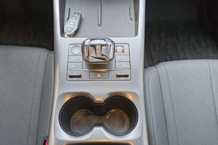 Used BYD Qin PLUS 2025 DM-i Smart Drive 55KM Leading Model Gear Lever