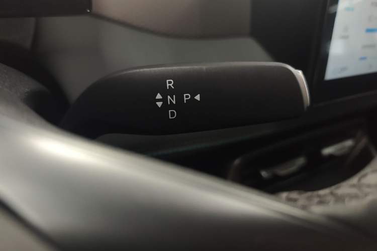 Used BYD Qin PLUS  Gear Lever