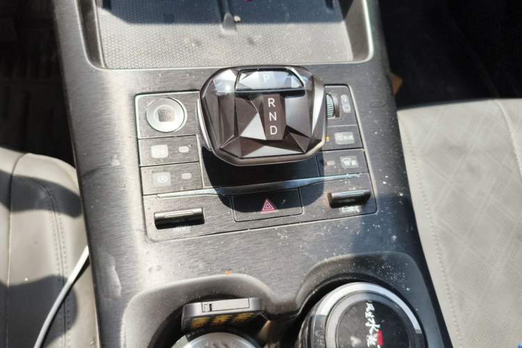 Used BYD Qin PLUS 2025 DM-i Smart Drive 55KM Leading Model Gear Lever