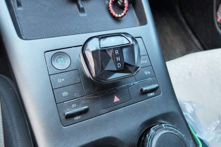 Used BYD Qin PLUS 2025 DM-i Smart Drive 55KM Leading Model Gear Lever