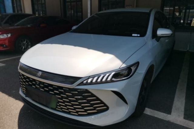 Used BYD Qin PLUS 2025 DM-i Smart Drive 55KM Leading Model