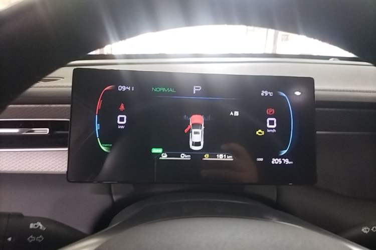 Used BYD Qin PLUS 2025 DM-i Smart Drive 55KM Leading Model Instrument Cluster