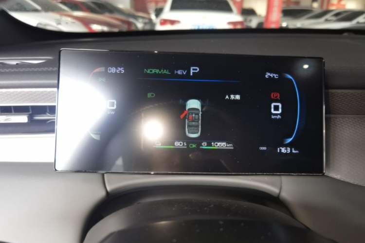 Used BYD Qin PLUS 2025 DM-i Smart Drive 55KM Leading Model Instrument Cluster