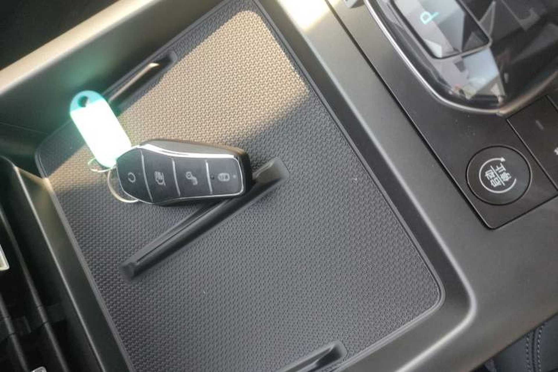 Used BYD Qin PLUS 2025 DM-i Smart Drive 55KM Leading Model Interior 1