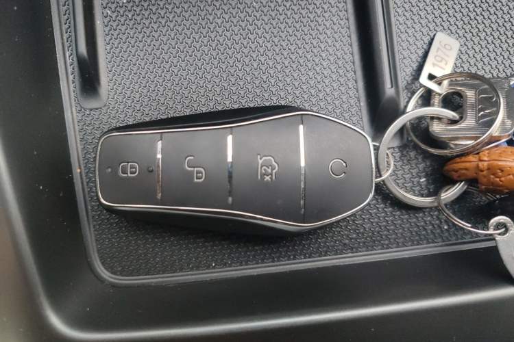 Used BYD Qin PLUS 2025 DM-i Smart Drive 55KM Leading Model Interior 1