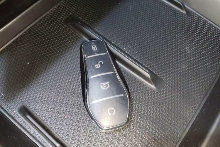 Used BYD Qin PLUS 2025 DM-i Smart Drive 55KM Leading Model Interior 1