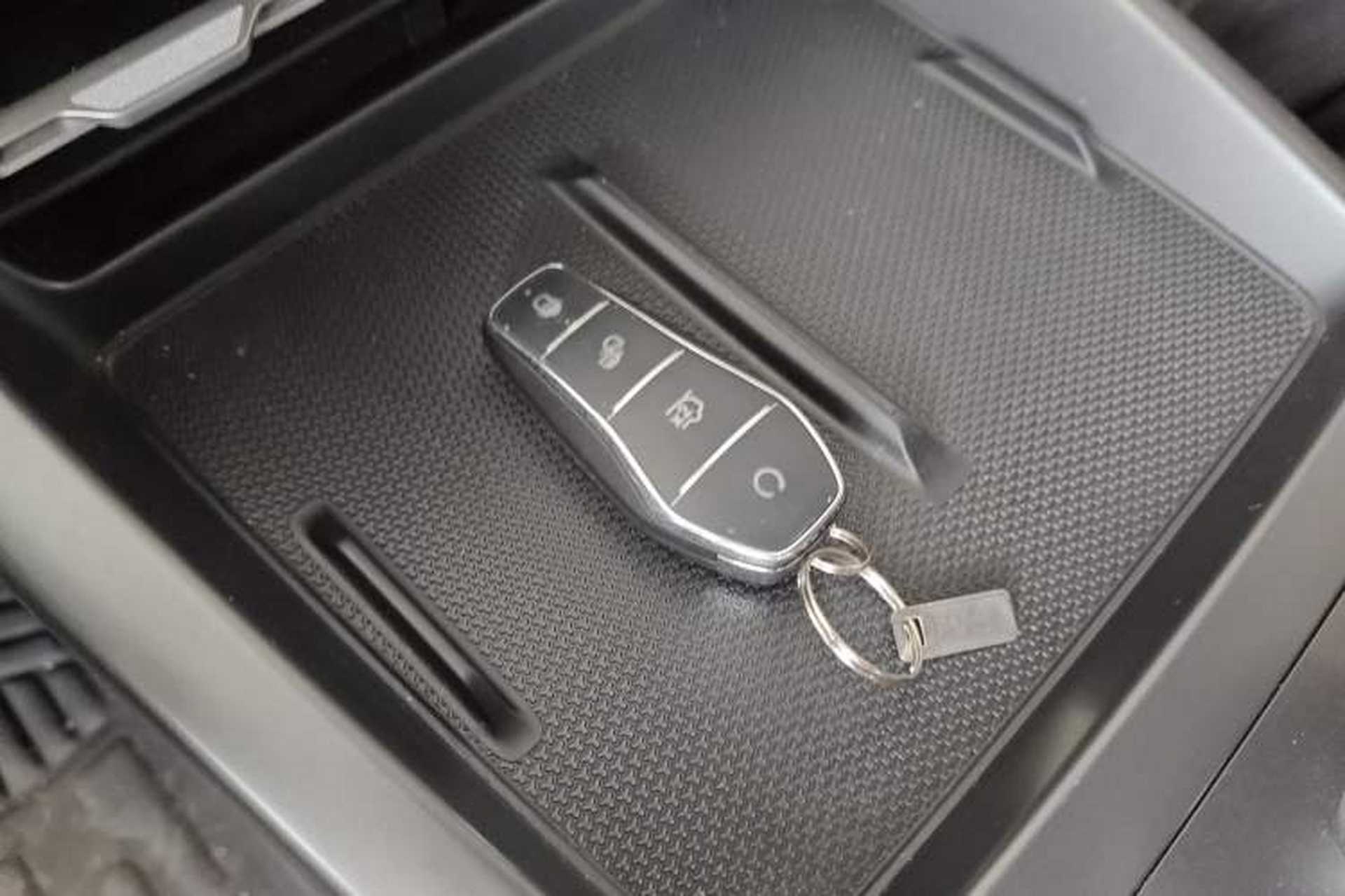 Used BYD Qin PLUS 2025 DM-i Smart Drive 55KM Leading Model Interior 1