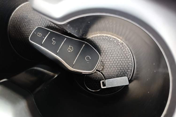 Used BYD Qin PLUS 2025 DM-i Smart Drive 55KM Leading Model Interior 1