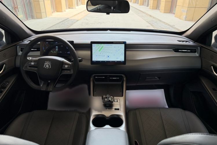 Used BYD Qin PLUS 2025 DM-i Smart Drive 55KM Leading Model Interior 1